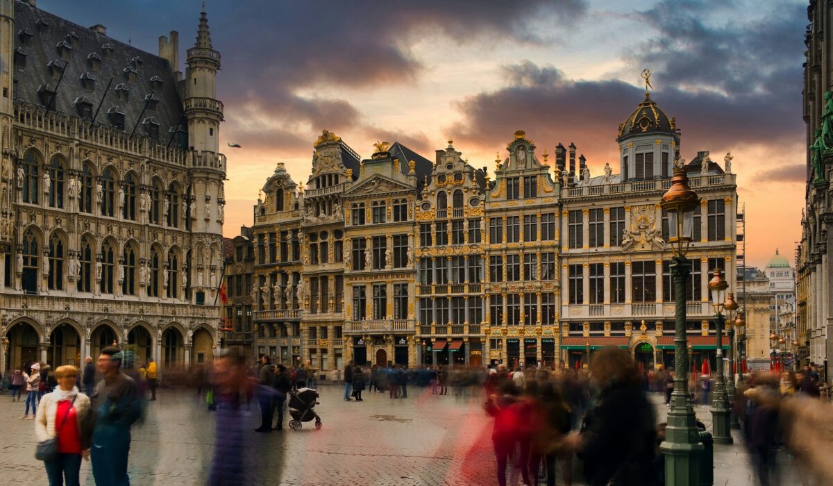 Vista del centro de Bruselas, con la impresionante Grand Place y sus edificios históricos