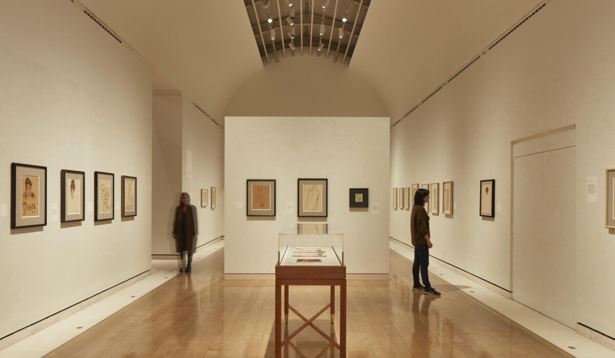 Sala del Museo Albertina, Viena, con obras de arte expuestas.