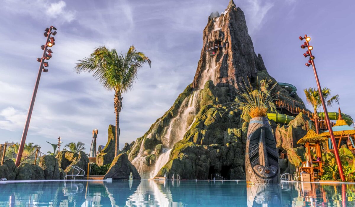 Explora Volcano Bay Park, Orlando, y su imponente volcán