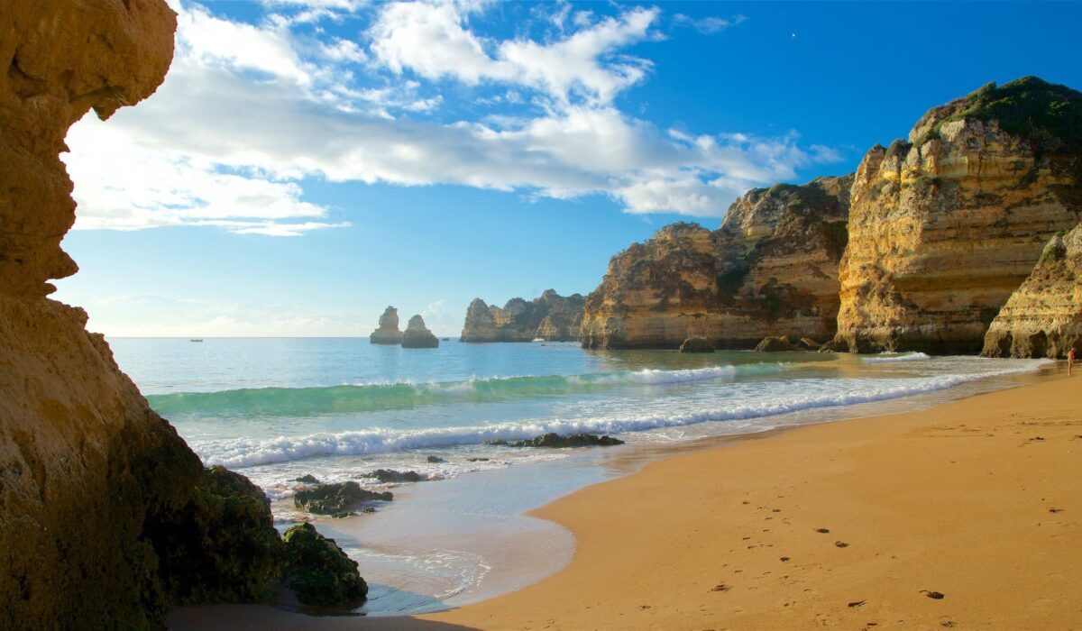 Praia da Dona Ana en el Algarve