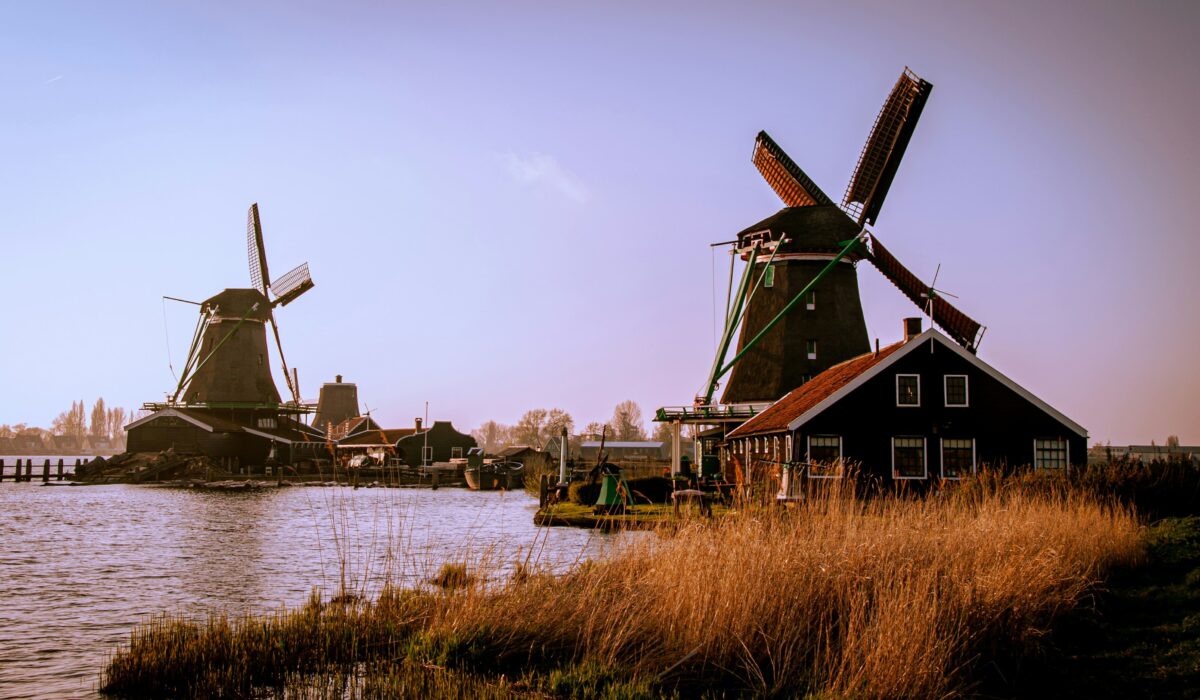 Preciosos molinos de viento en Zaanse Schans