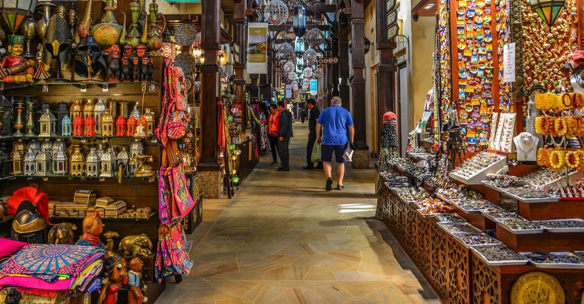 Interior de los zocos en Dubai Creek