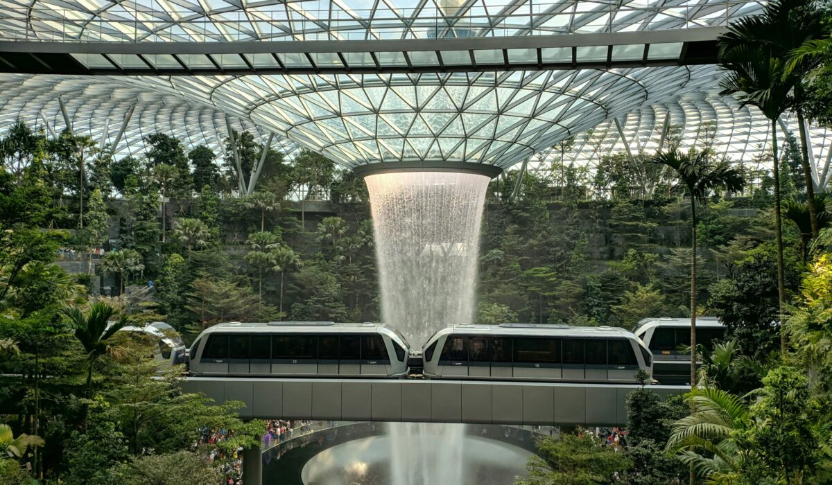 Rain Vortex, la cascada más alta del mundo en el Aeropuerto de Changi