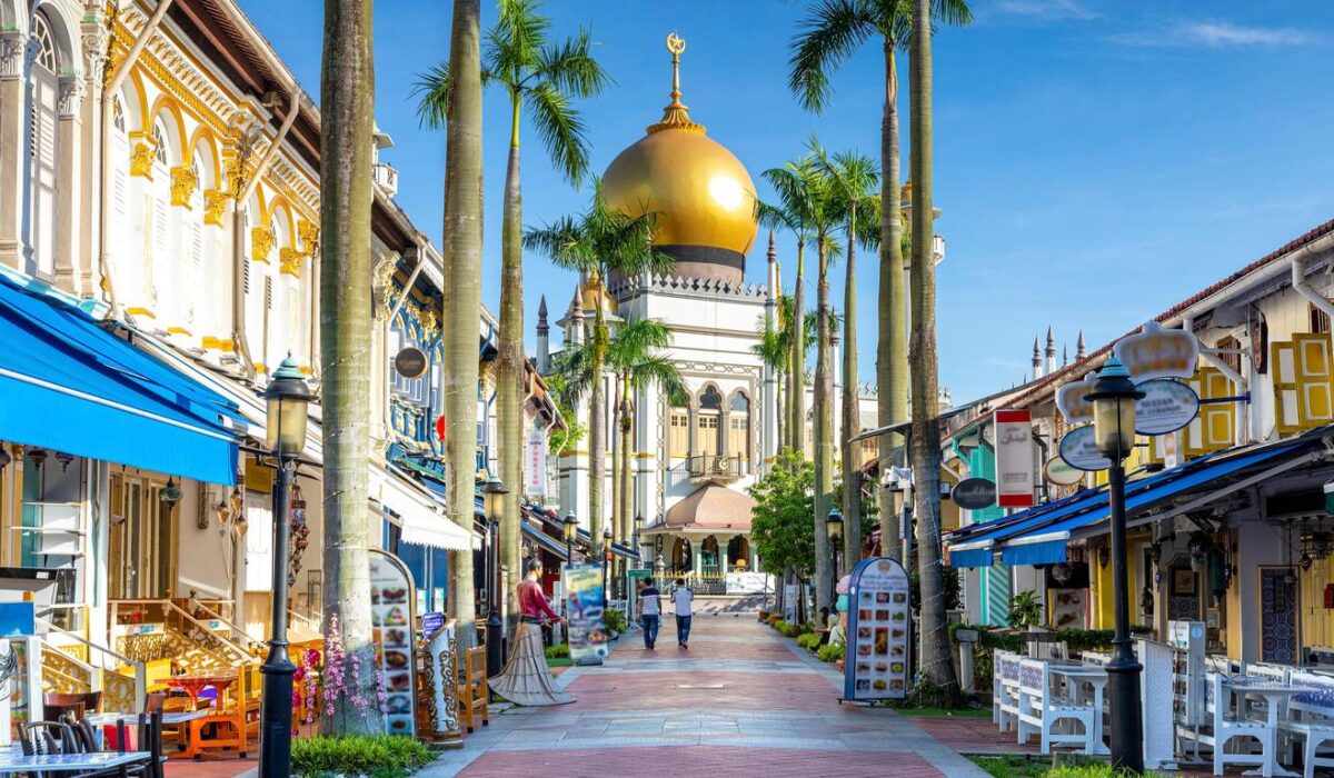 Vista de la Mezquita del Sultán en Kampong Glam, Singapur