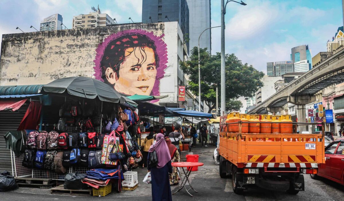 Zona tradicional de Chow Kit en Kuala Lumpur, llena de vida y autenticidad.