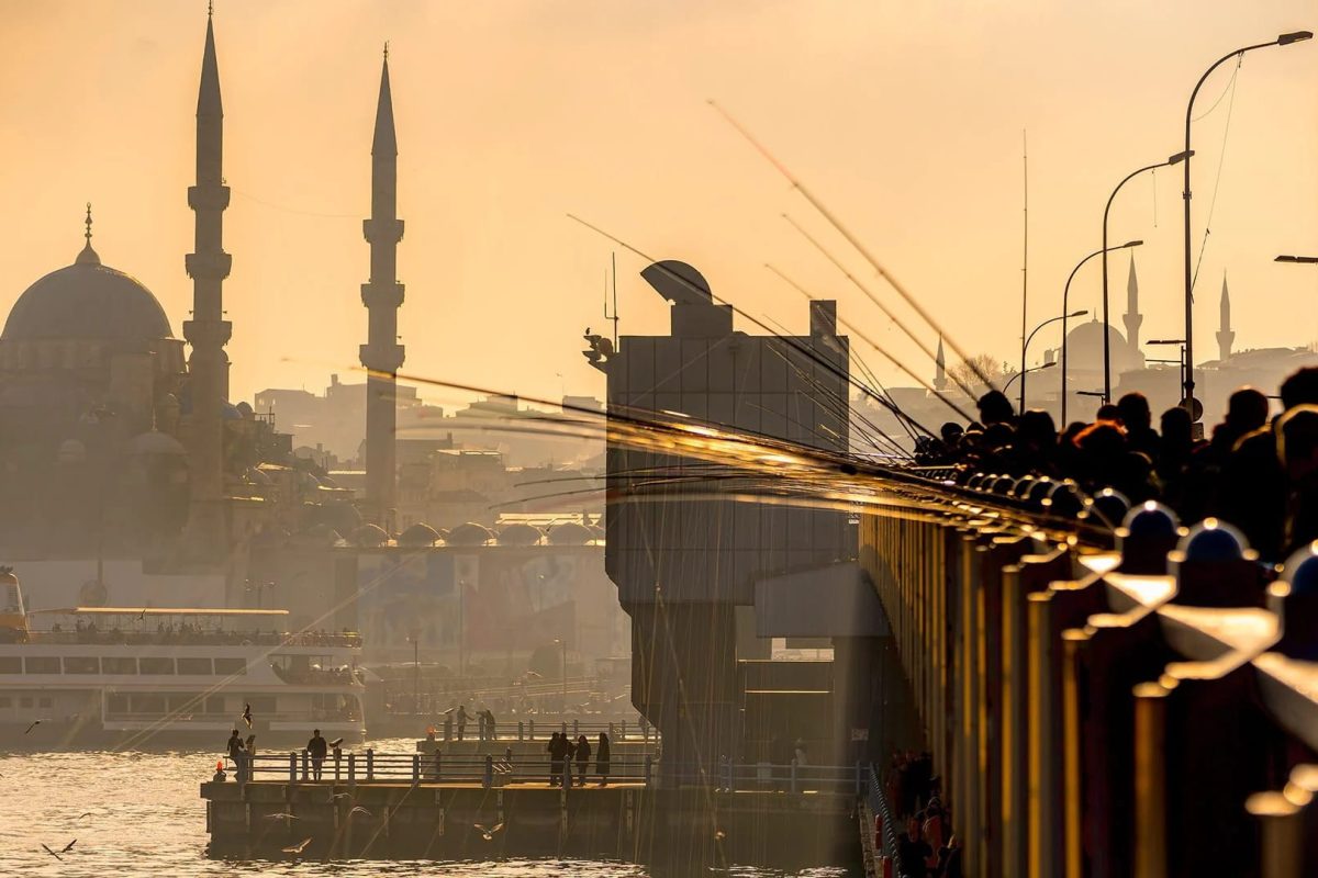 El Puente de Gálata: Atardecer y Pescadores en Estambul Puente de Gálata | Imprescindible en Estambul