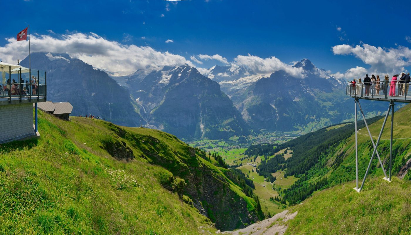 First Cliff Walk en Grindelwald: Aventura alpina en Suiza que hacer cerca de zurich