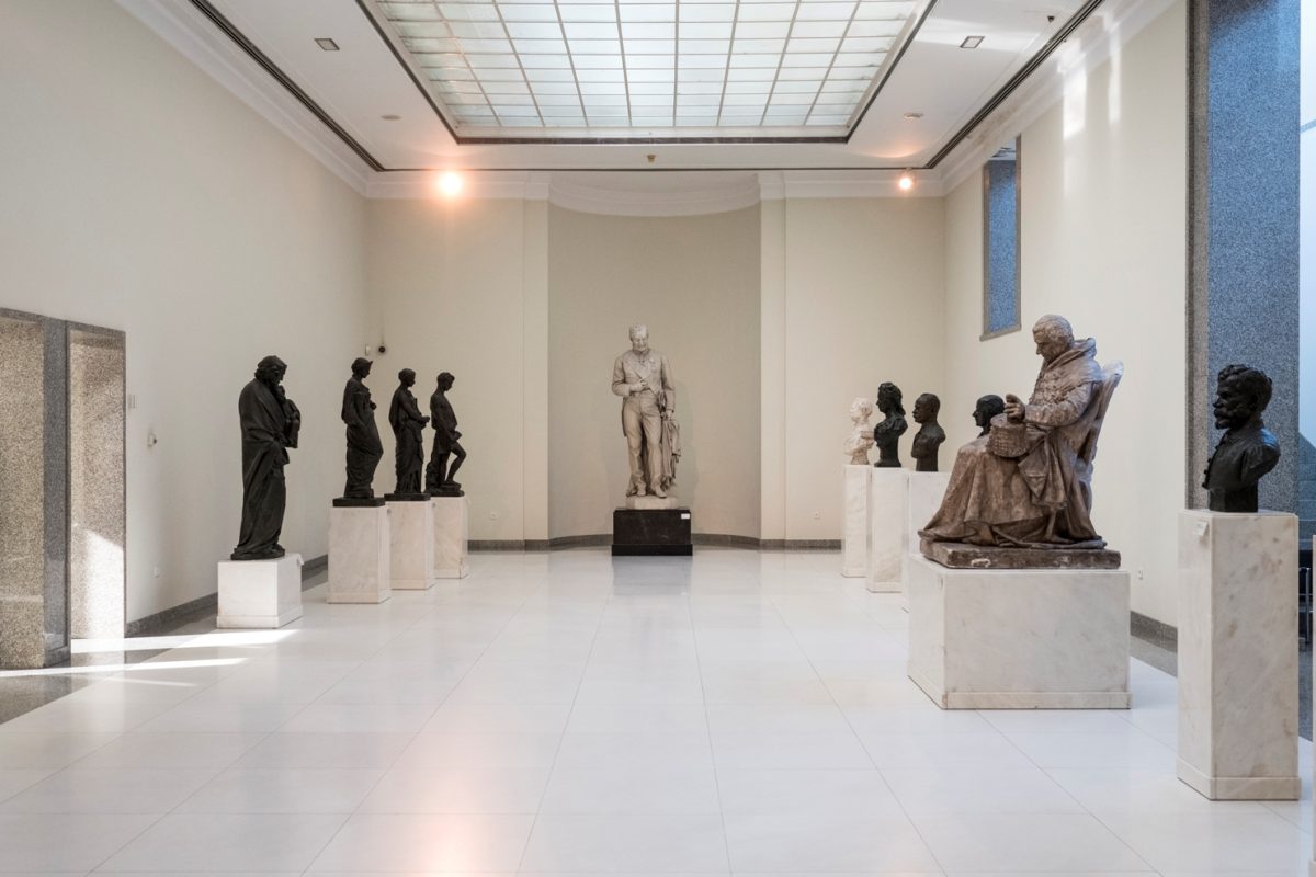 Estatuas del Museo Nacional Soares dos Reis, Oporto Sala del Museo Nacional Soares dos Reis con estatuas