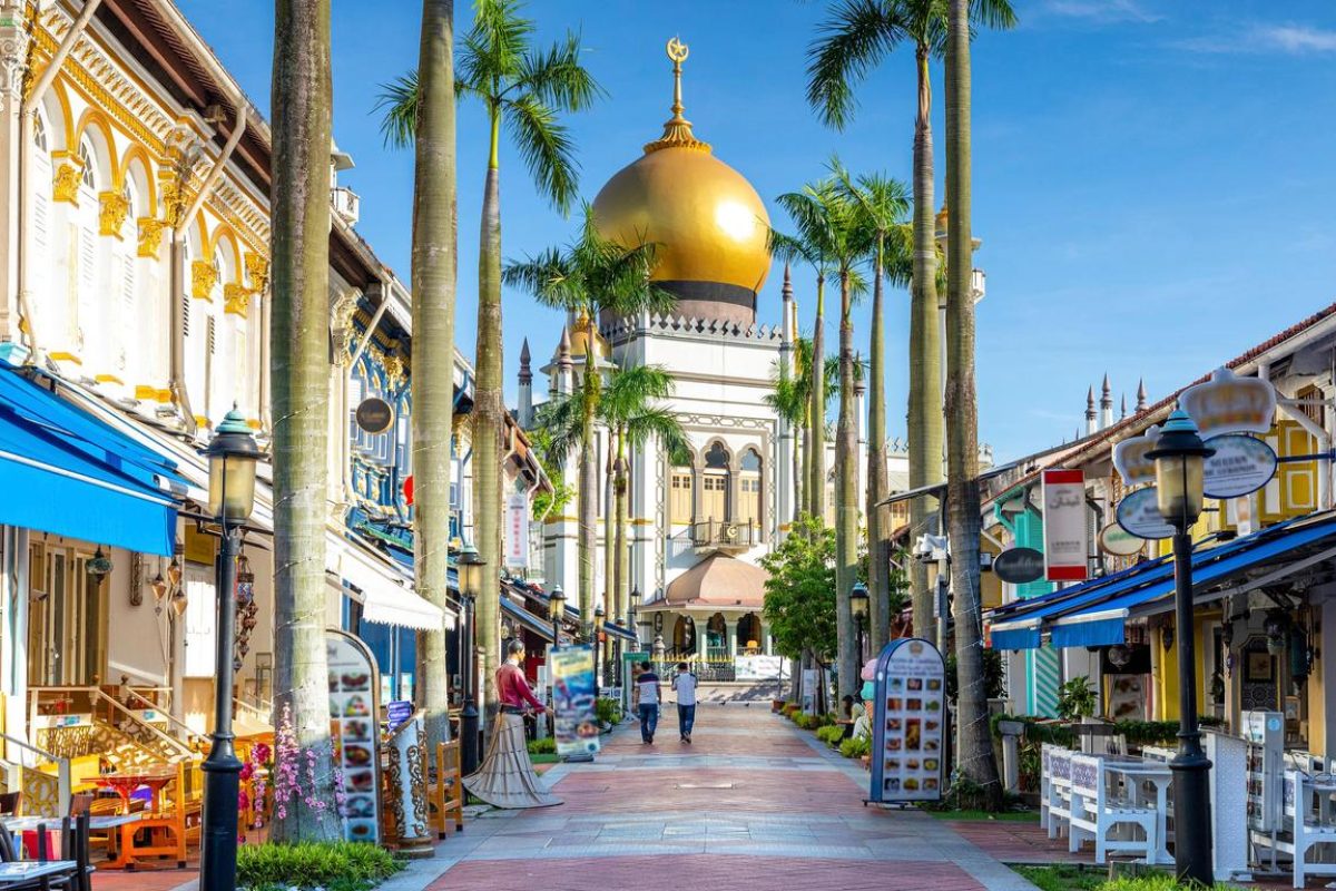 La Majestuosa Mezquita del Sultán en Kampong Glam, Singapur Vista de la Mezquita del Sultán en Kampong Glam, Singapur