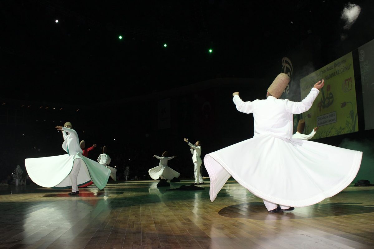 Mejores actividades que hacer en Estambul: asistir a una danza turca de los derviches Danza de los Derviches | Estambul, cosas que hacer