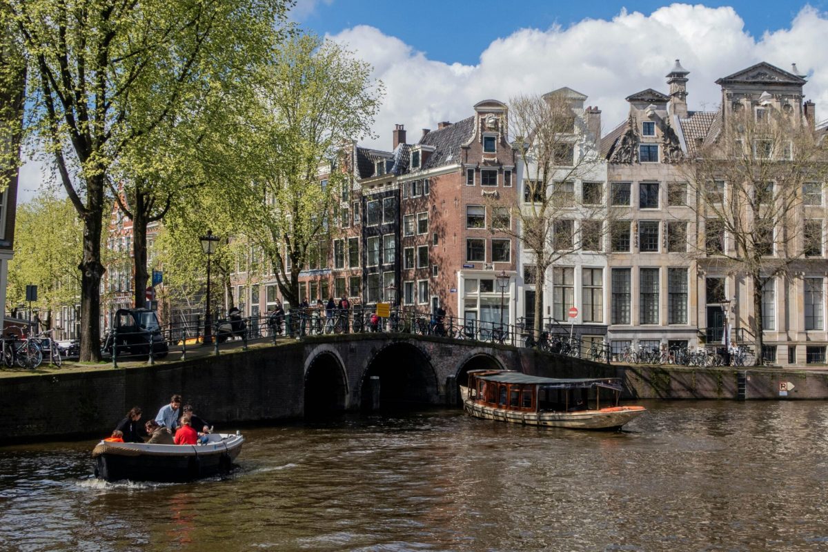Ámsterdam que hacer en 2 días: recorrido en crucero por los canales