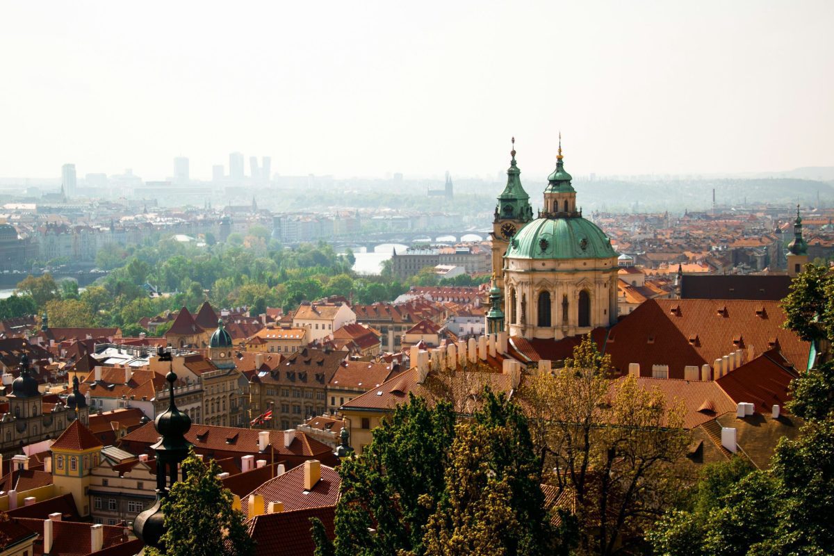La mejor ruta por Praga en un día Iglesia de San Nicolás | Qué ver en Praga en 1 día