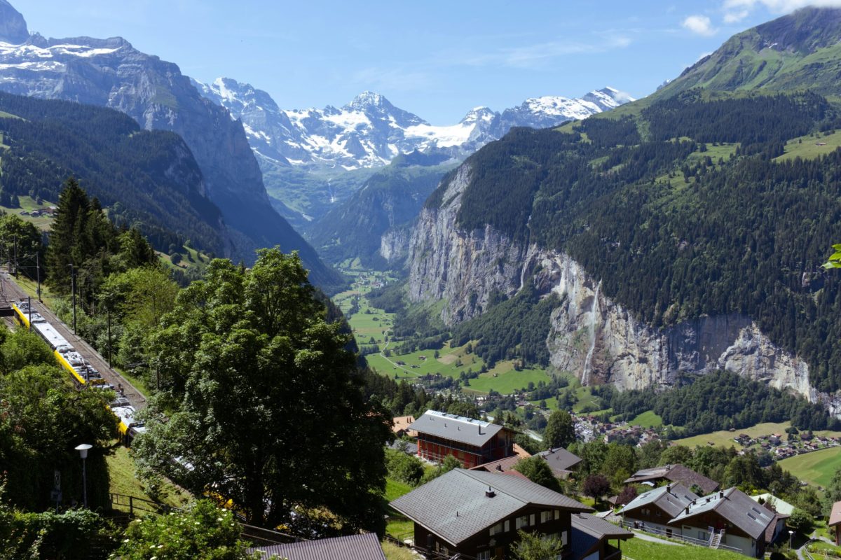 Grand Train Tour en tren panorámico por Suiza
